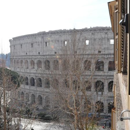 Colosseum Corner Rome Bagian luar foto