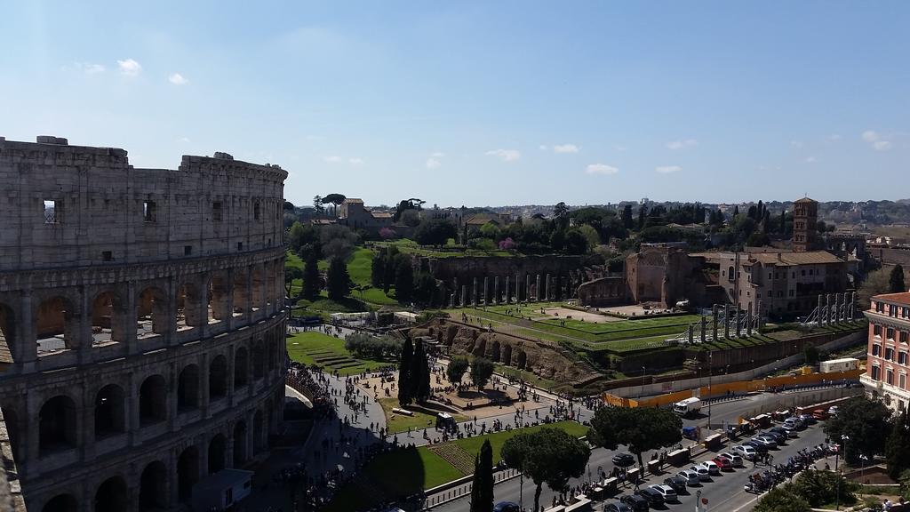 Colosseum Corner Rome Bagian luar foto