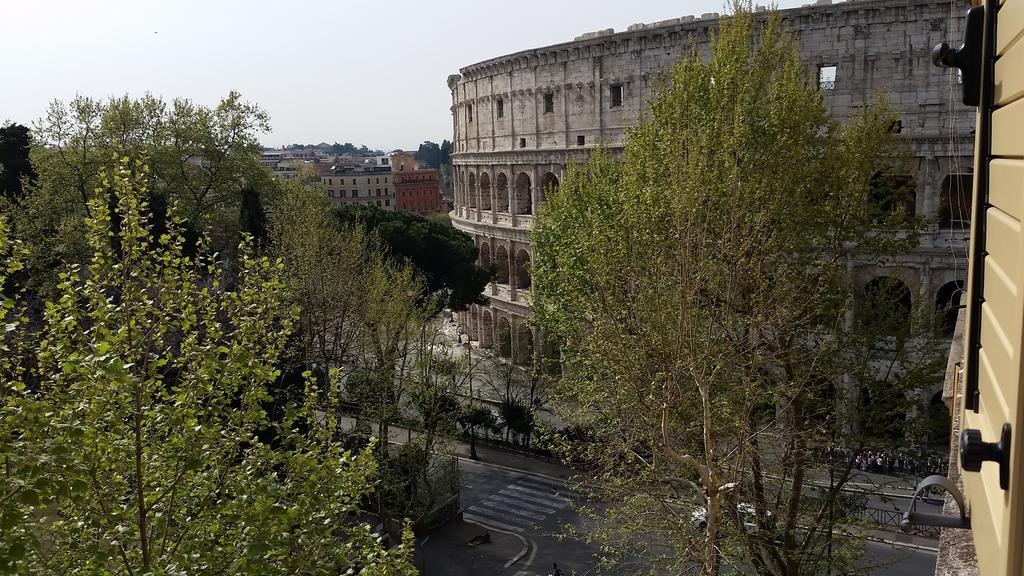 Colosseum Corner Rome Bagian luar foto