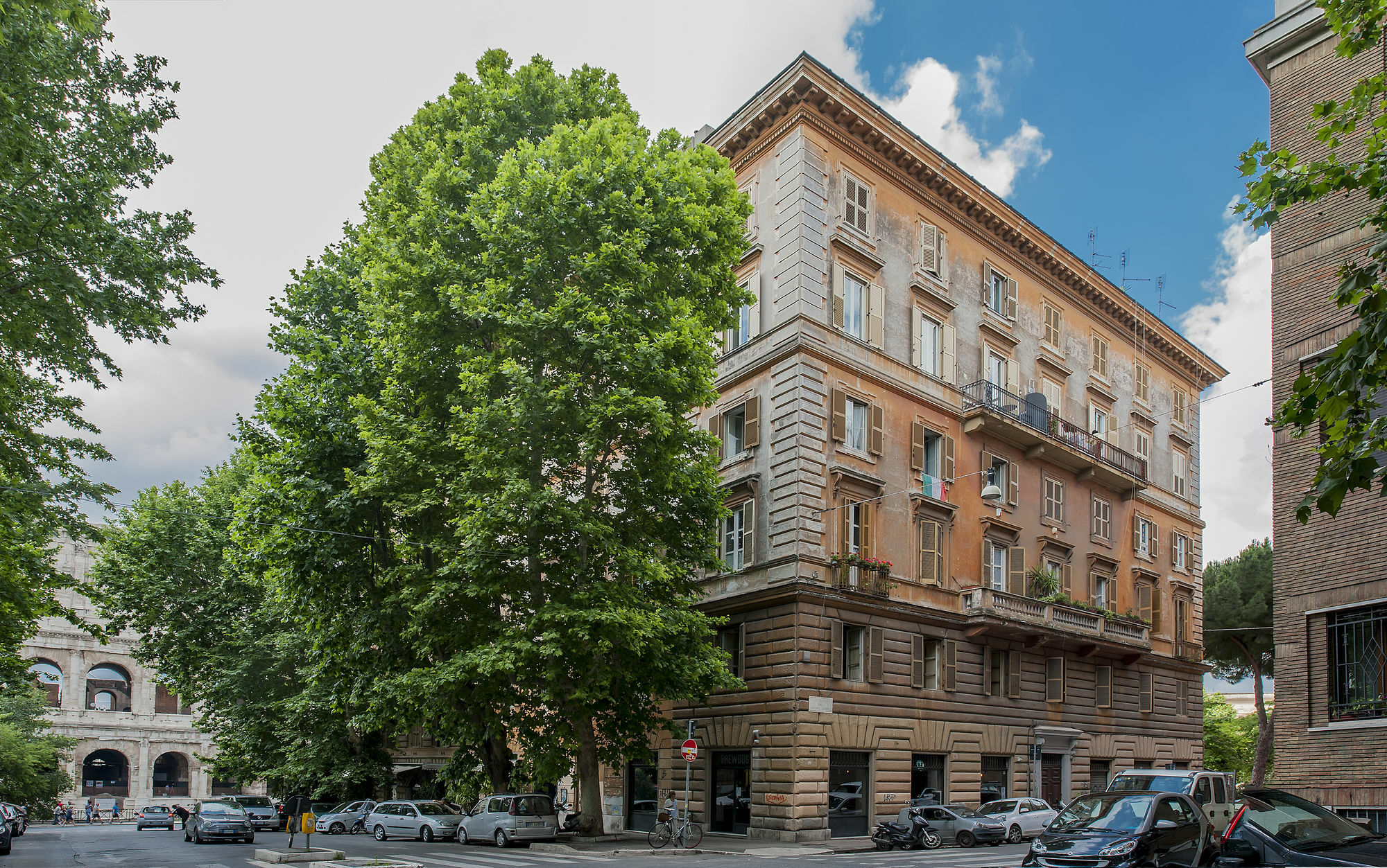 Colosseum Corner Rome Bagian luar foto