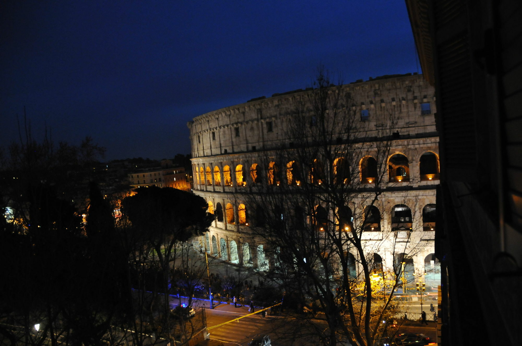 Colosseum Corner Rome Bagian luar foto